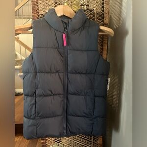 NWT Old Navy Puffer Vest (girls)